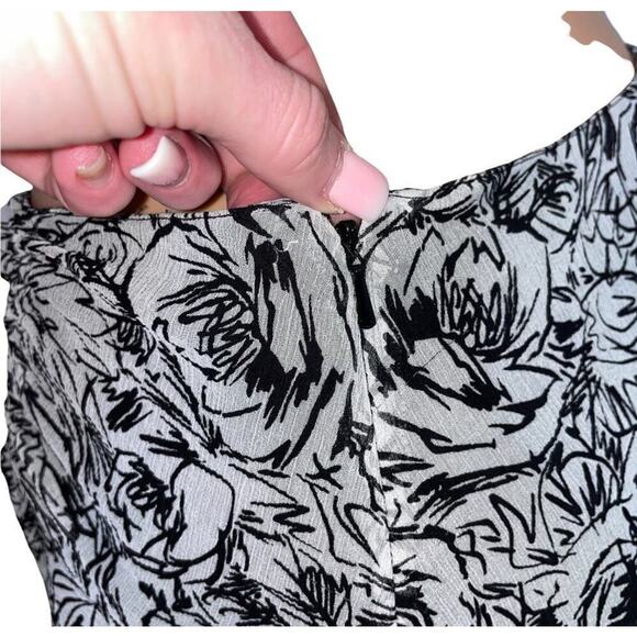 Nine West Pleated 100% Silk Midi Skirt black/white side zip up SZ 2 - Picture 5 of 8